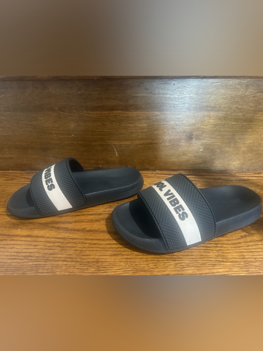 Zara Kids - Cool Vibes - Black Textured Slide Sandals - Picture 3 of 9